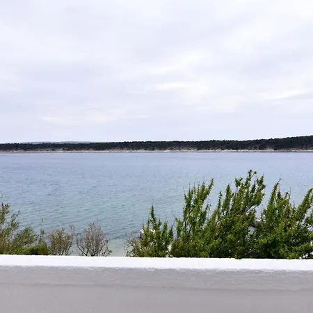 Seafront On The Island Of Rab דירה *